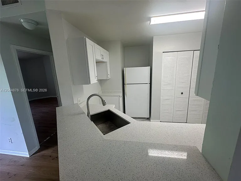 3417 NW 44th St #206 — Photo 6