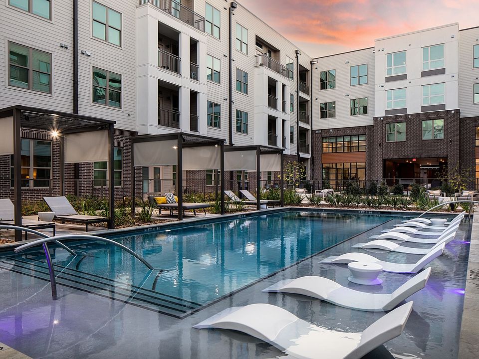 Exterior Standard in the Heights