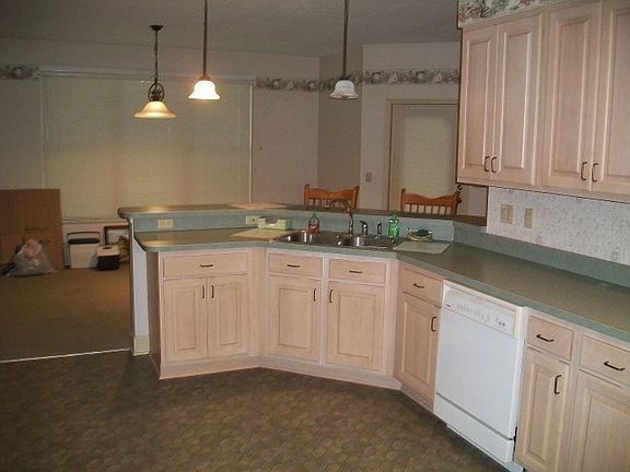 3rd image of 23309 River Birch Ln
