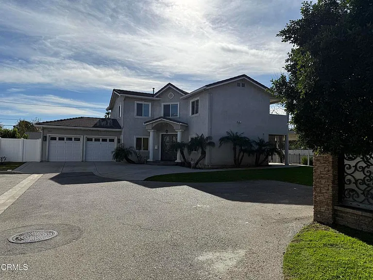 7011 N Liberty Dr — Photo 2