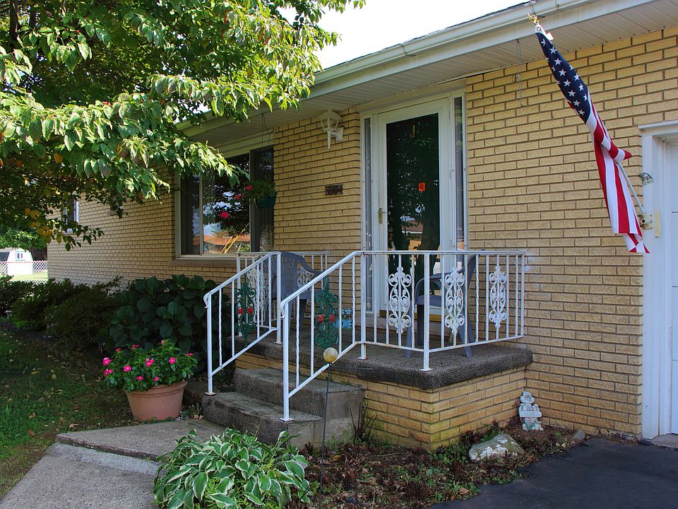 1st image of 730 Circle Dr