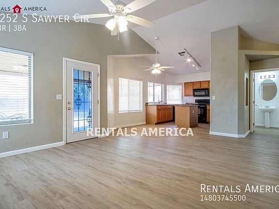 4th image of 2252 S Sawyer Cir