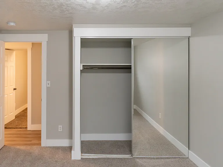 1024 S 680 W — Photo 23