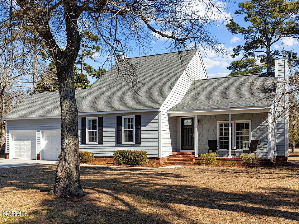 1st image of 105 Oak Drive