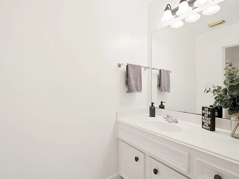 1322 Kirby Lake Ct — Photo 36