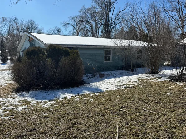8921 S Main St, Ora, IN 46968