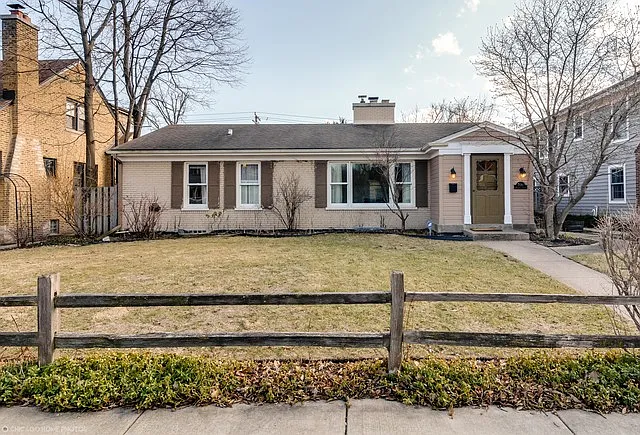 3020 Hartzell St photo 1