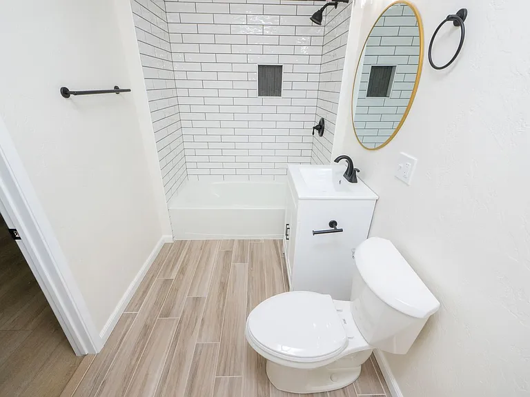 1053 Florence St — Photo 11