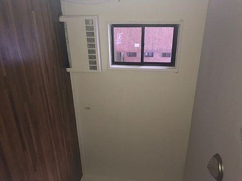 5th image of 1015 Fairfield Ave APT C2