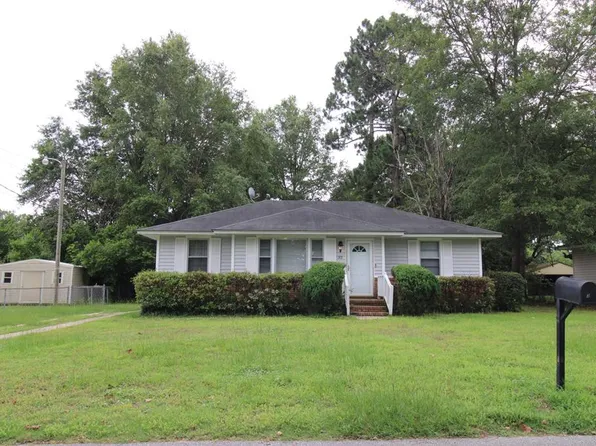 32 Hilltop St, Sumter, SC 29150