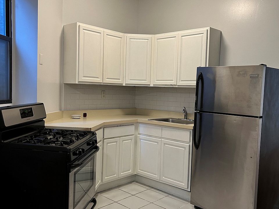 1st image of 276 Throop Ave APT 3C