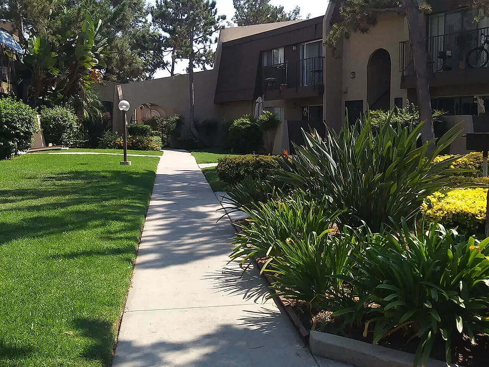 Gorgous walkways between buildings and apartments at Teton Pines Apartments in Escondido, California.