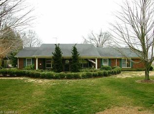 4890 E Sedgeview Ln, Winston Salem, NC 27107