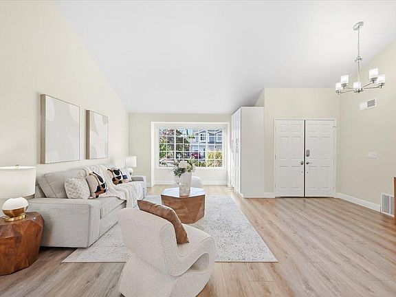 3rd image of 3014 Reece Way