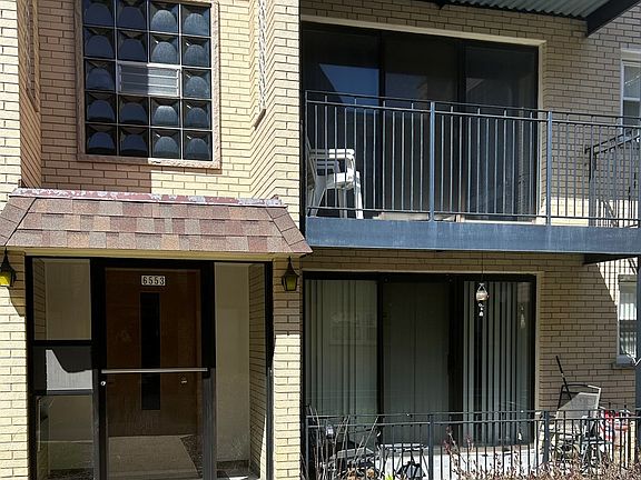 2nd image of 6553 N Harlem Ave APT 1E