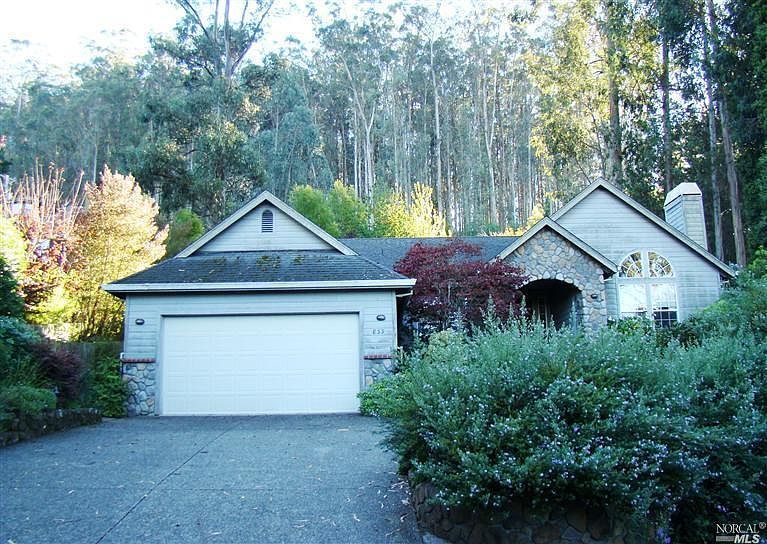 1st image of 833 Marin Dr