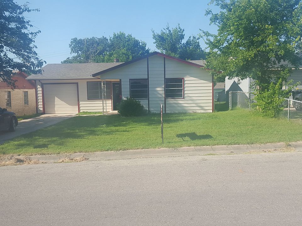 1st image of 806 E Irvin Ave