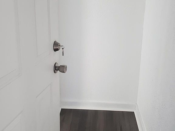 5th image of 759 S Millvale Ave #2