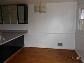 3rd image of 1113 Westbriar Ct NE