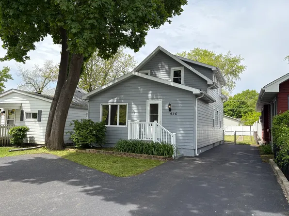 926 Park Ave, Winthrop Harbor, IL 60096