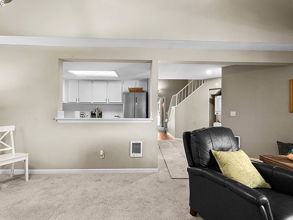 5th image of 10178 SE Talbert St