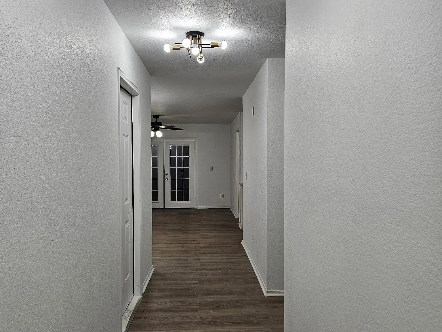3 bed, 1160 sqft, $1,595 — Photo 2
