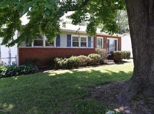 6121 Herron Ct, Louisville, KY 40229