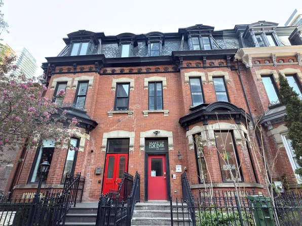 12 Saint Joseph St, Toronto, ON M4Y 1J7