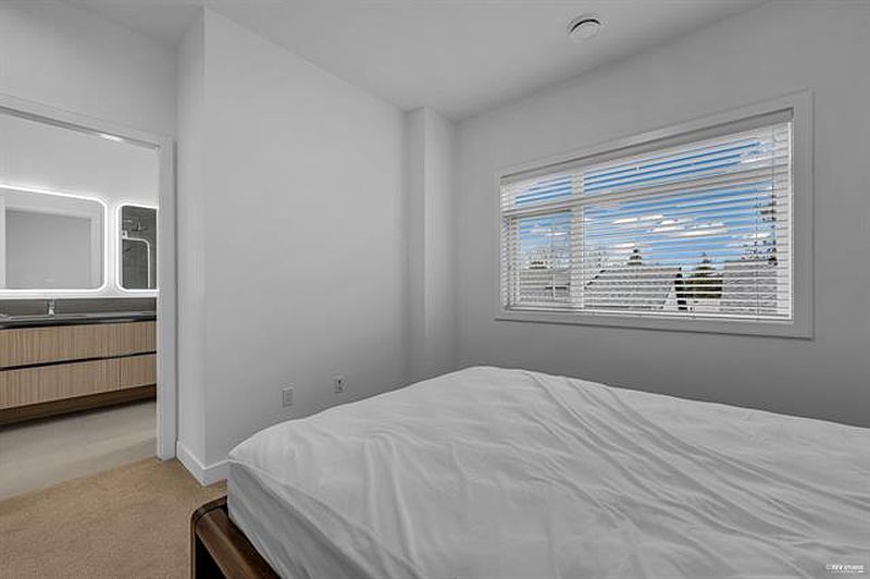 Richmond Townhouse for rent - 3 Bedrooms — photo 12