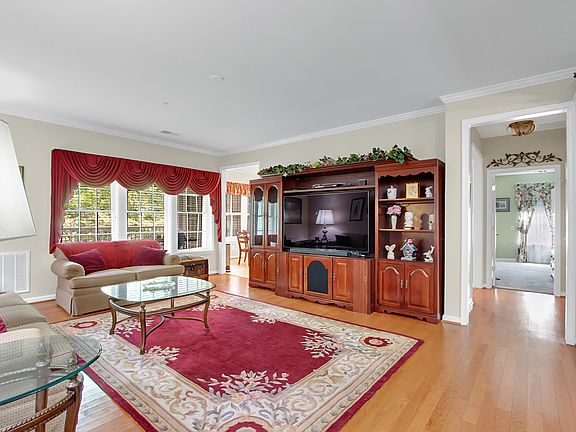 4th image of 1003 Running Creek Way Unit G