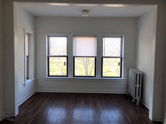 3rd image of 1305 W Lawrence Ave #1