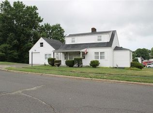 2002 Ensign Dr, Aliquippa, PA 15001