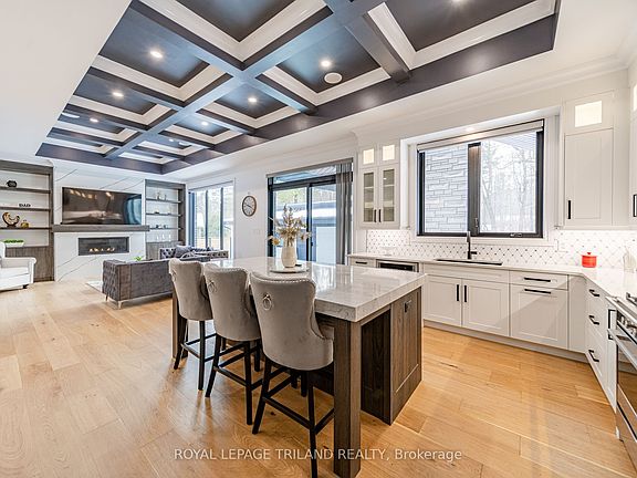 3rd image of 10175 Merrywood Dr