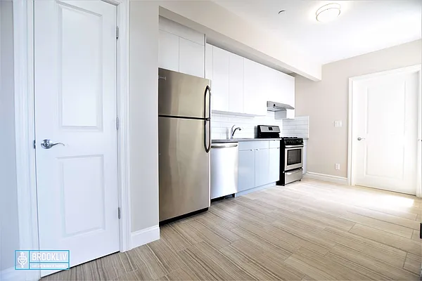 Rented by null | media 90