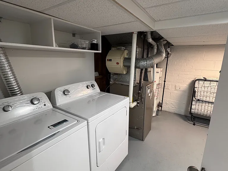 26 Beaverbrook Ave #BASEMENT — Photo 11