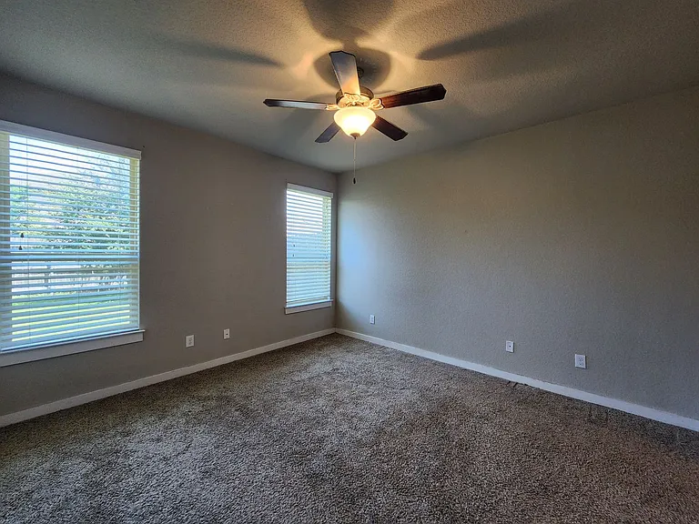 526 Creekside Frst — Photo 13