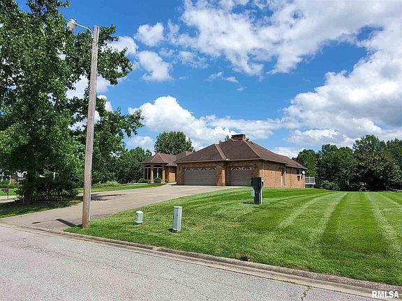 2nd image of 421 Deer Lake Dr W