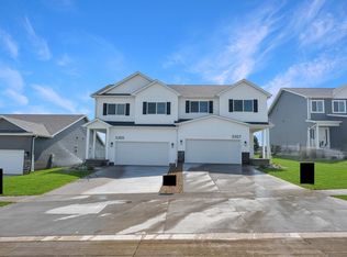 3357 Lincolnshire Rd, Waterloo, IA 50701