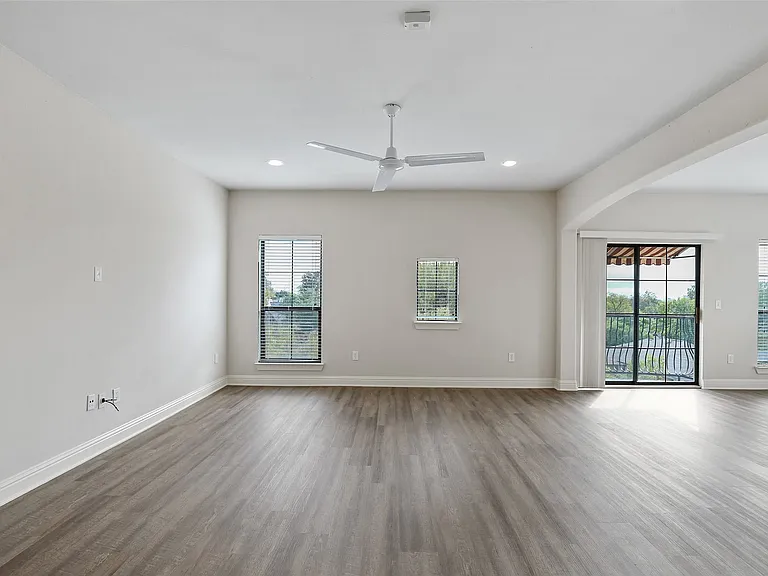 Large Living Room as you enter