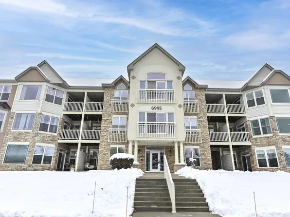 6995 S Riverwood BOULEVARD #210, Franklin, WI 53132
