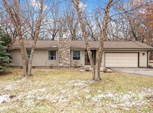 4060 Blackhawk Rd, Eagan, MN 55122
