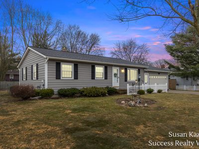 1308 Brookridge Dr SE, Kentwood, MI, 49508