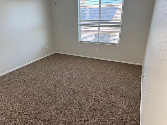 5th image of 628 Bengal Bay Ave