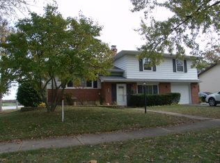 1419 Douglas Ln, Crete, IL 60417