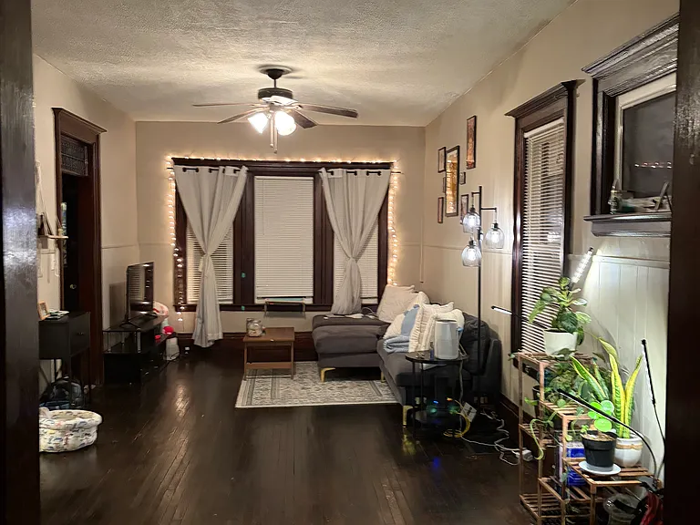 208 W Tupper St #1 — Photo 22