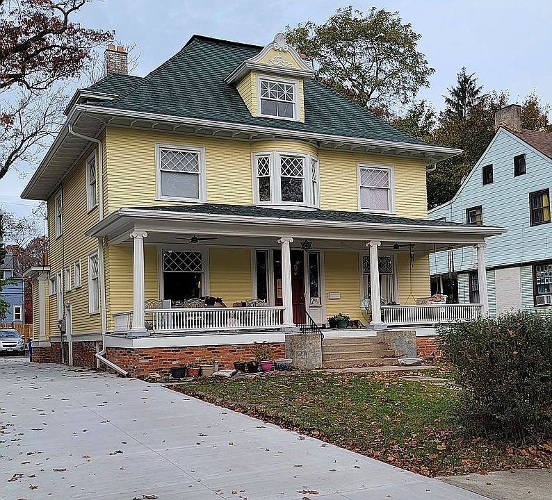 1st image of 2411 Scottwood Ave