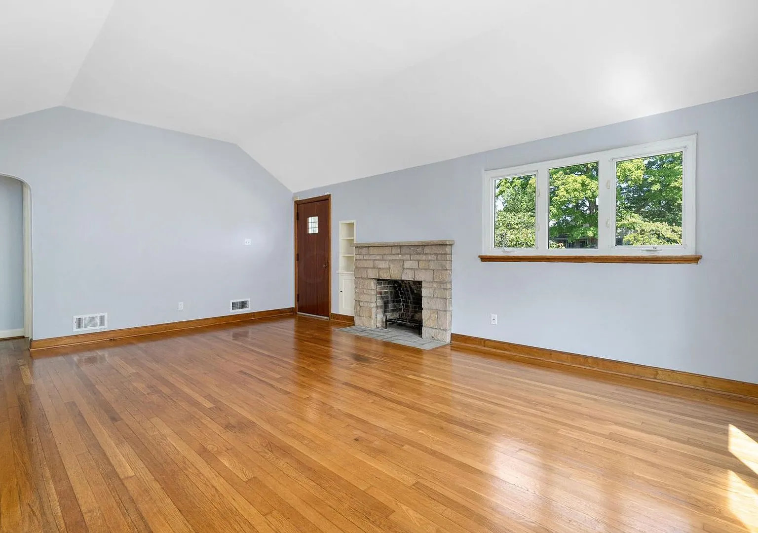 Classic Clintonville home for rent — Photo 4