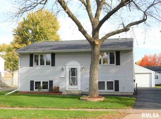 4911 49th Ave, Moline, IL 61265