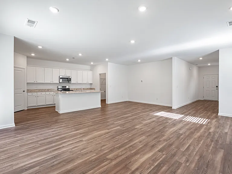676 Evergreen Rd — Photo 6