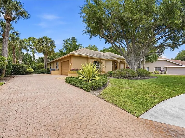 24750 Pennyroyal Dr — Photo 3